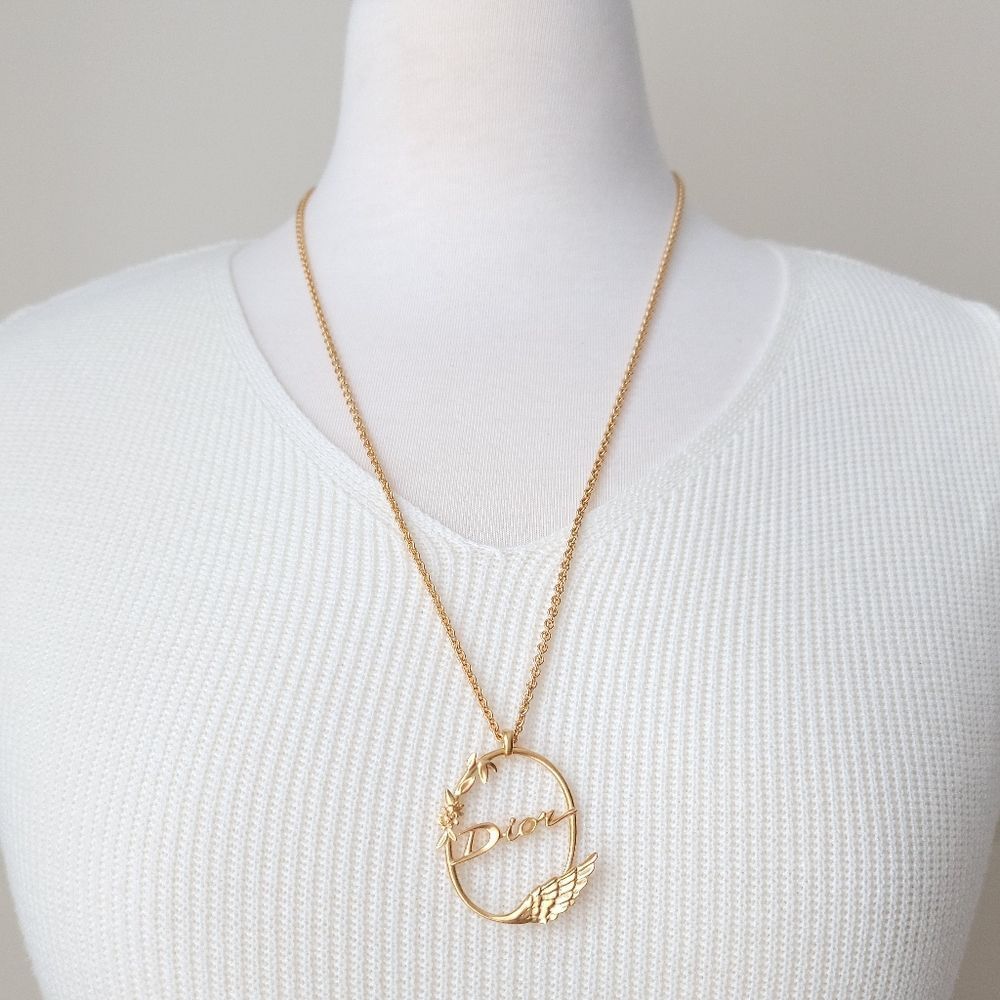 Christian Dior ❤️ Gold Necklace